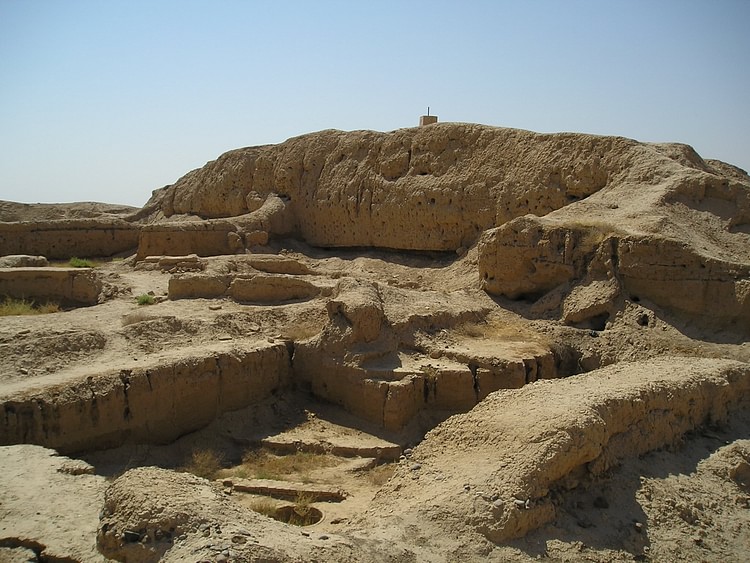 Remains of the ziggurat attached to the so-called Temple of Lions at Mari