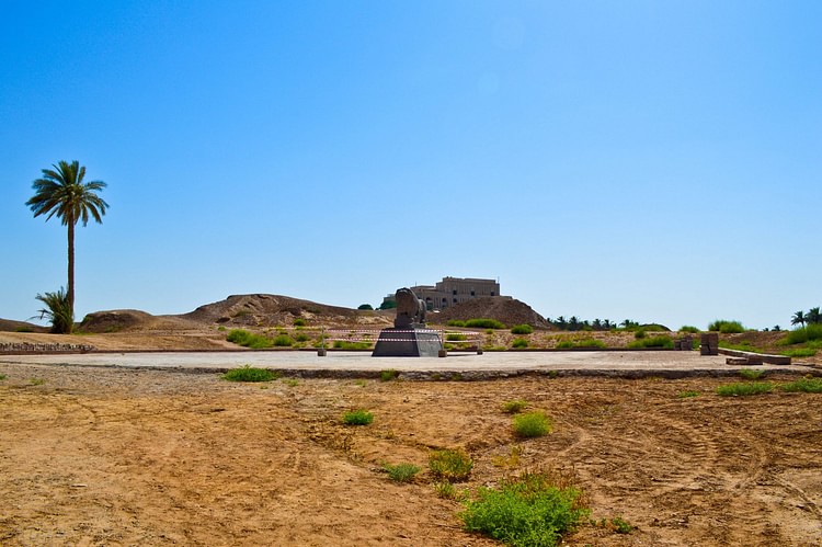 Lion of Babylon Statue, Overview